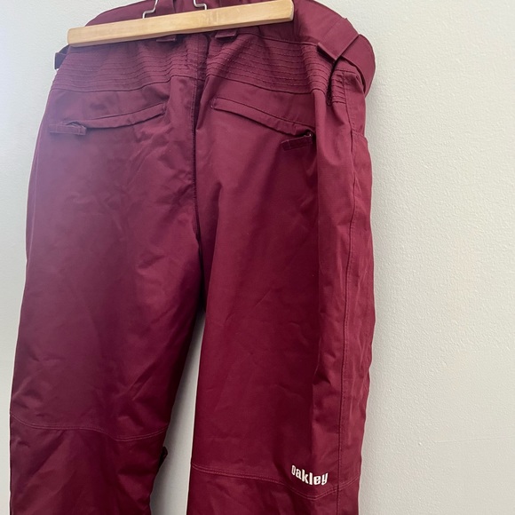 Oakley snow pants. Women size L. - Picture 7 of 7